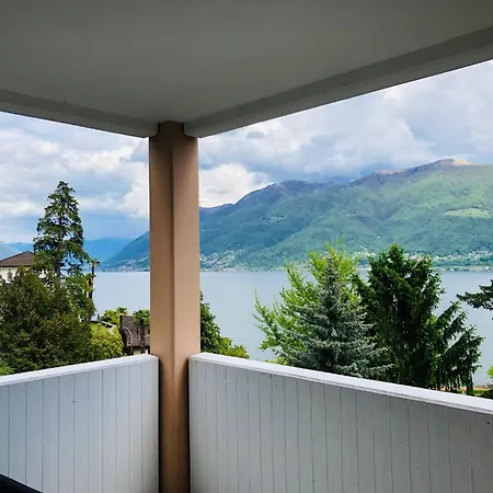 Sunny Modern View Relax Brissago